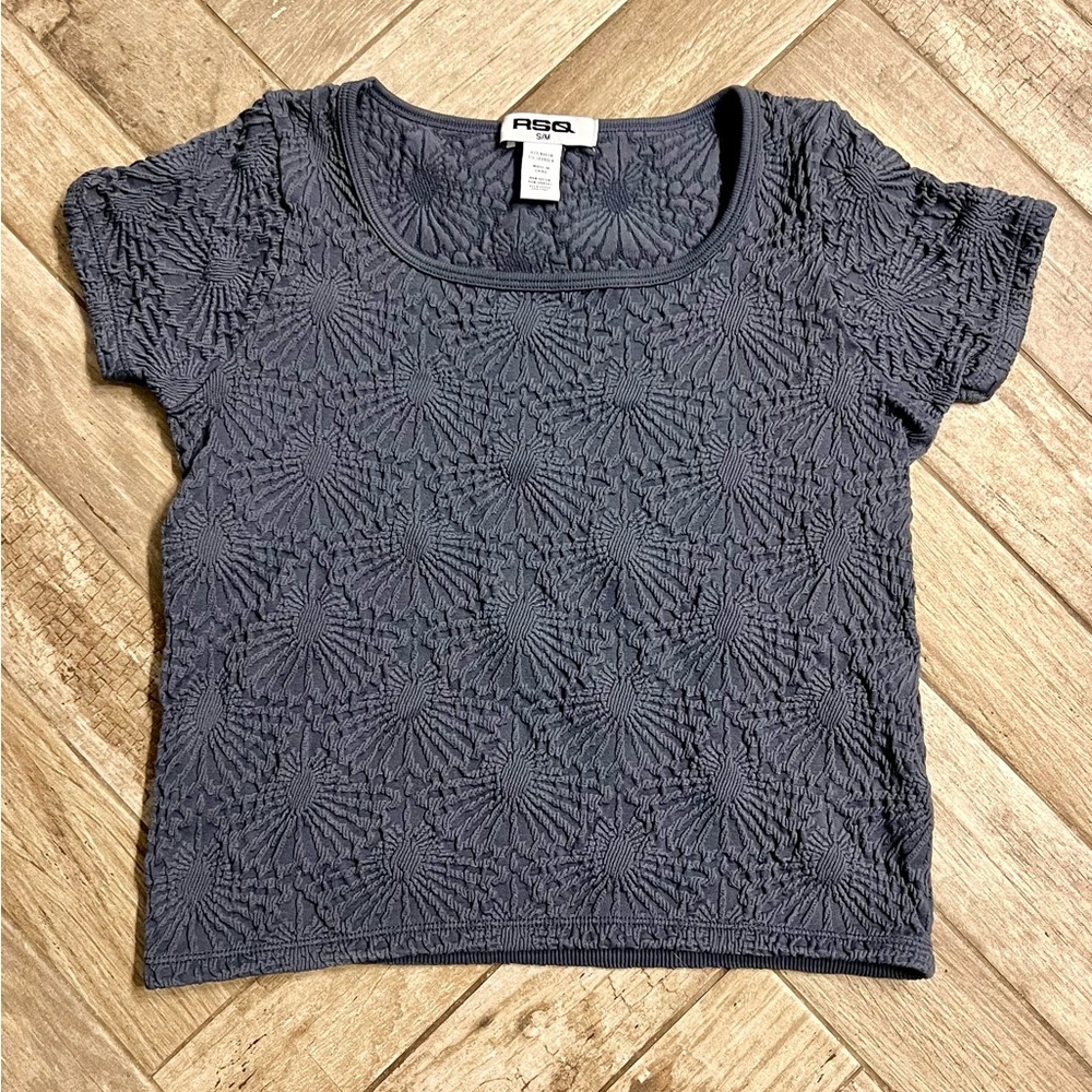 RSQ S/M women’s stretch textured short sleeve top